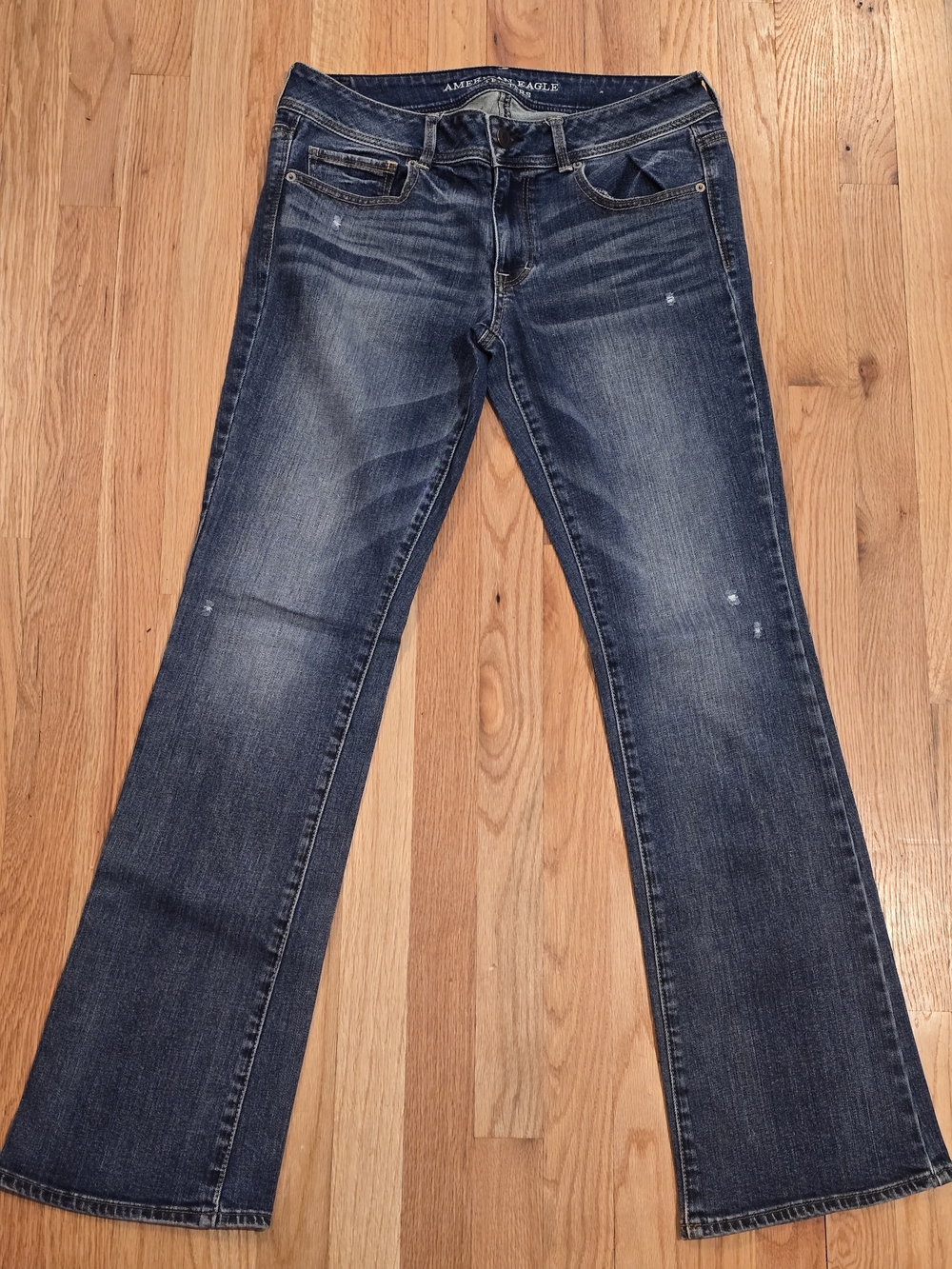 American Eagle Outfitters Women's Medium Wash Kick Boot Jeans